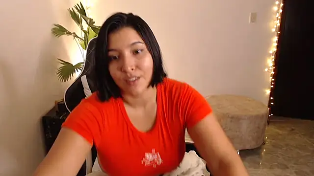 Snapshot of Zetrionn chatting on December 27, 2:47 am Zetrionn online show from December 27, 2:47 am