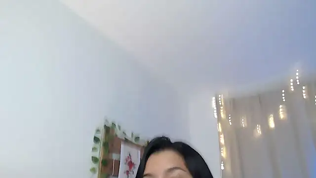 Snapshot of Zetrionn chatting on March 4, 2:06 am Zetrionn online show from March 4, 2:06 am