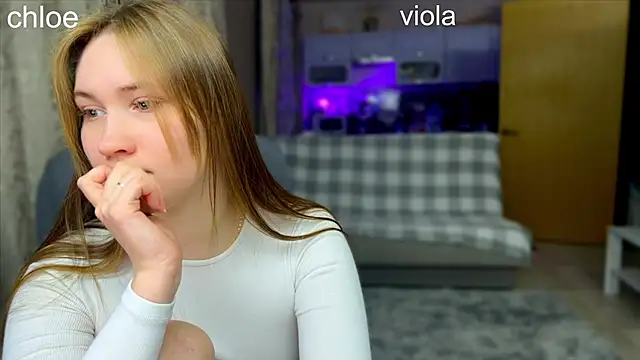 Snapshot of ChloeMillerMeow chatting on October 17, 7:04 pm ChloeMillerMeow online show from October 17, 7:04 pm