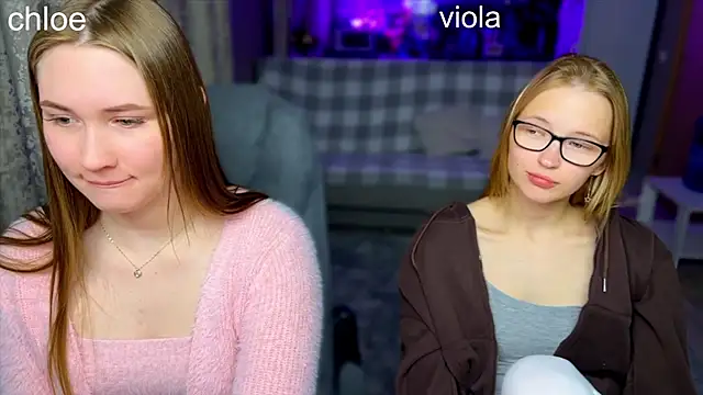 Snapshot of ChloeMillerMeow chatting on October 6, 7:47 pm ChloeMillerMeow online show from October 6, 7:47 pm