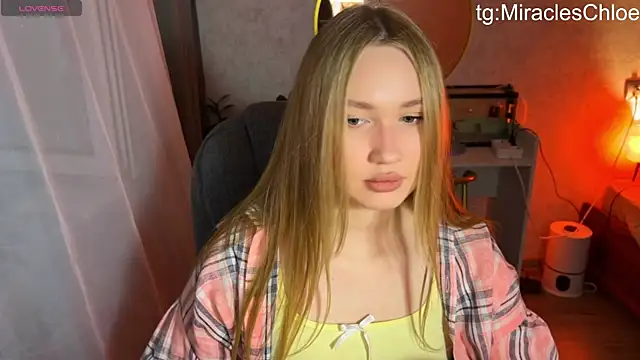 ChloeMillerMeow online show from June 24, 8:28 pm