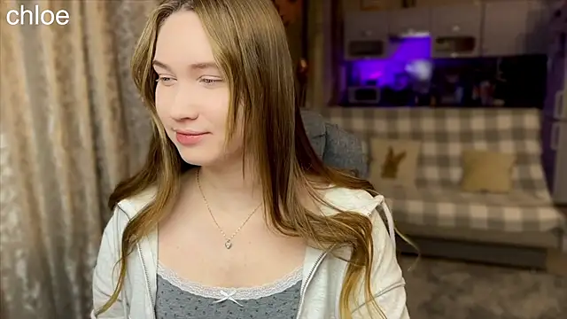 ChloeMillerMeow online show from November 1, 8:36 pm