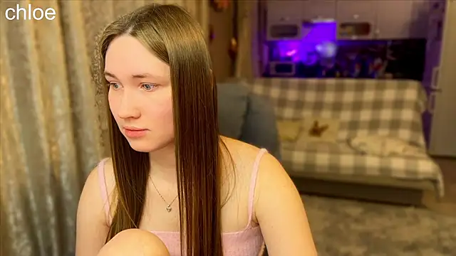 ChloeMillerMeow online show from October 31, 8:16 pm