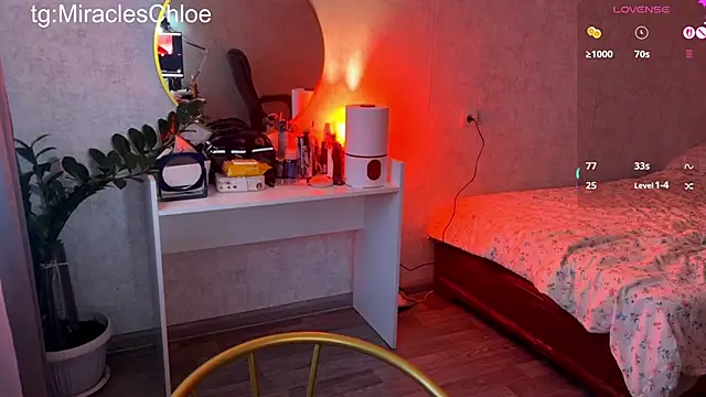 ChloeMillerMeow online show from June 9, 5:14 pm