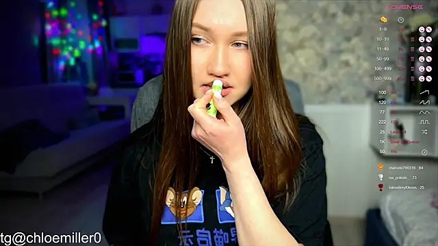 Snapshot of ChloeMillerMeow chatting on January 19, 7:26 pm ChloeMillerMeow online show from January 19, 7:26 pm