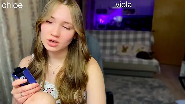 Snapshot of ChloeMillerMeow chatting on October 12, 6:31 pm ChloeMillerMeow online show from October 12, 6:31 pm