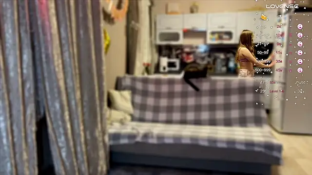 ChloeMillerMeow online show from November 27, 5:24 pm