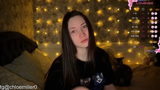 Snapshot of ChloeMillerMeow chatting on February 13, 7:21 pm ChloeMillerMeow online show from February 13, 7:21 pm