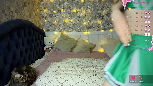 Snapshot of ChloeMillerMeow chatting on February 25, 7:49 pm ChloeMillerMeow online show from February 25, 7:49 pm