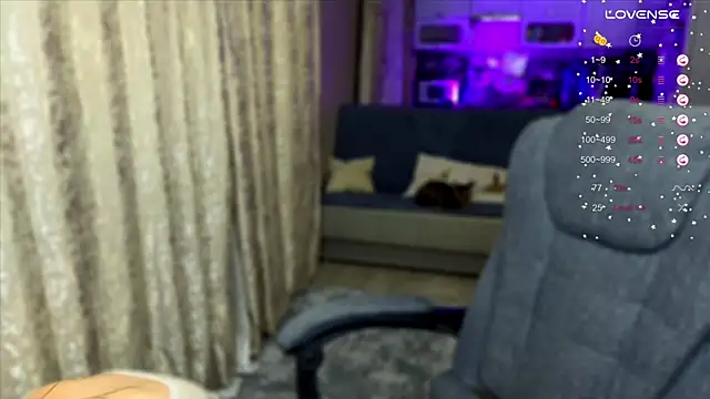 Snapshot of ChloeMillerMeow chatting on September 21, 7:41 pm ChloeMillerMeow online show from September 21, 7:41 pm