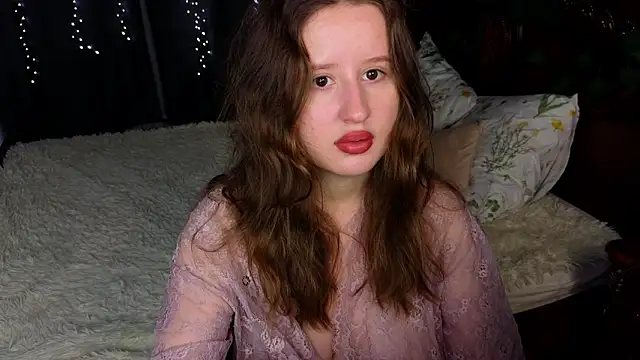 Snapshot of SquirtBabee chatting on December 3, 3:11 pm SquirtBabee online show from December 3, 3:11 pm