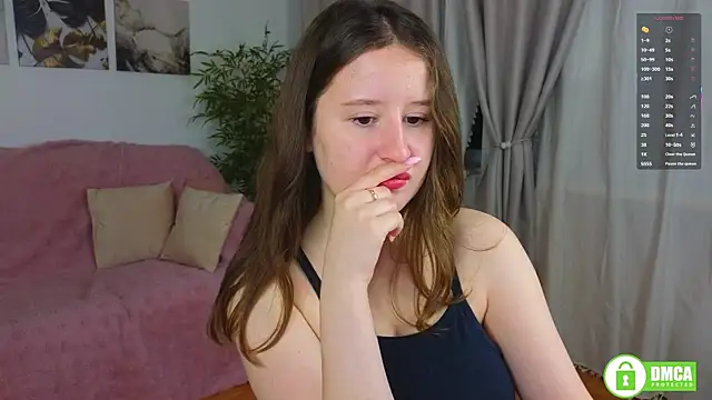 Snapshot of SquirtBabee chatting on October 22, 3:11 pm SquirtBabee online show from October 22, 3:11 pm