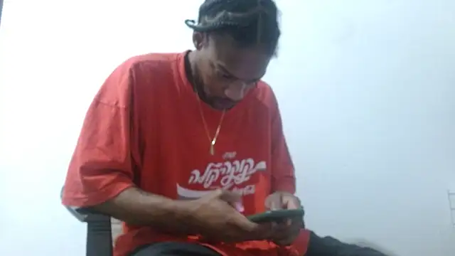 Snapshot of Larry-n-clouds chatting on February 21, 12:07 pm Larry-n-clouds online show from February 21, 12:07 pm