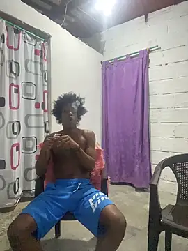 Larry-n-clouds online show from April 3, 6:09 am