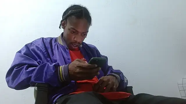 Snapshot of Larry-n-clouds chatting on February 22, 2:58 am Larry-n-clouds online show from February 22, 2:58 am