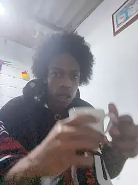 Larry-n-clouds online show from March 31, 4:03 am