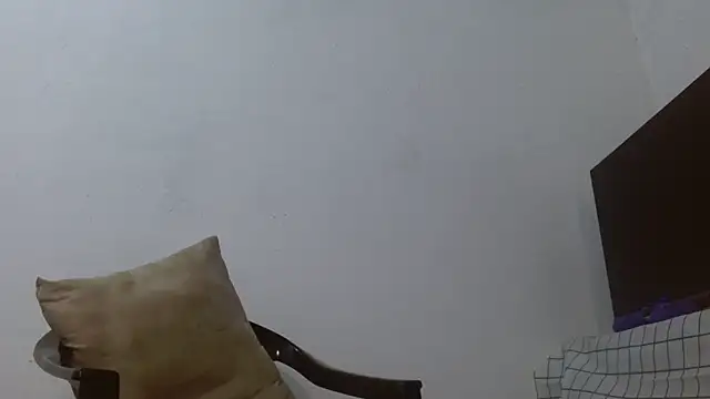 Snapshot of Larry-n-clouds chatting on February 22, 5:03 pm Larry-n-clouds online show from February 22, 5:03 pm