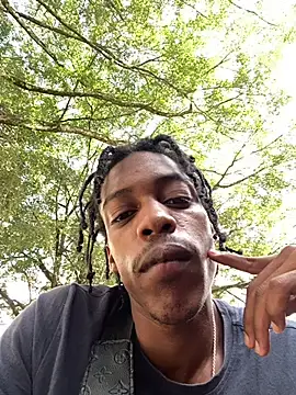 Larry-n-clouds online show from December 17, 3:39 pm