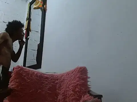 Larry-n-clouds online show from March 12, 7:23 am