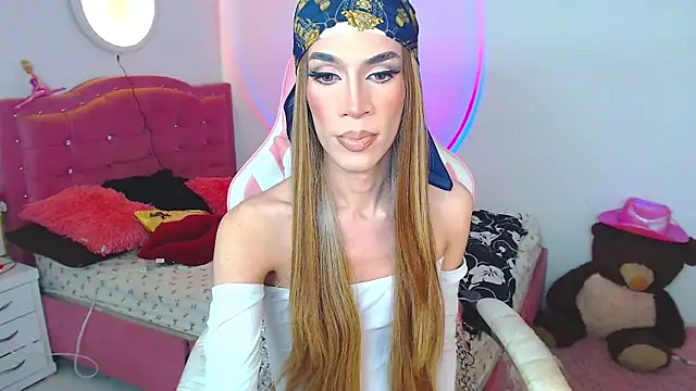 Snapshot of camila_hootie chatting on January 12, 8:47 pm camila hootie online show from January 12, 8:47 pm