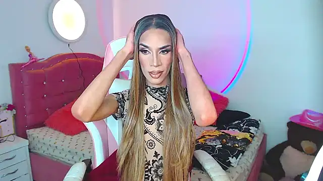 Snapshot of camila_hootie chatting on January 11, 9:11 pm camila hootie online show from January 11, 9:11 pm