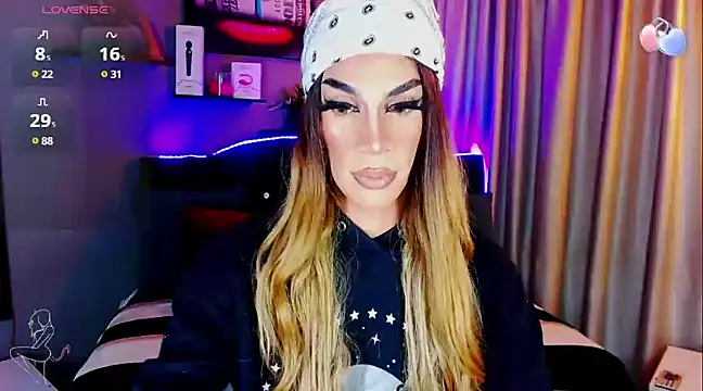 camila hootie online show from March 18, 3:34 am