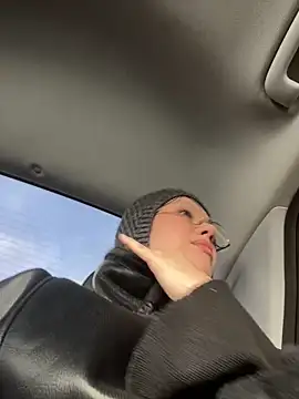 Snapshot of RinaCat chatting on November 6, 5:22 am RinaCat online show from November 6, 5:22 am