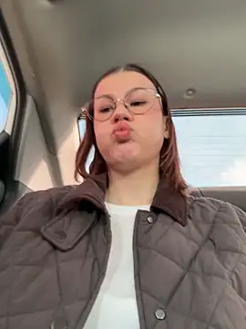 RinaCat online show from April 11, 5:15 am