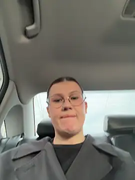 RinaCat online show from April 21, 5:25 am