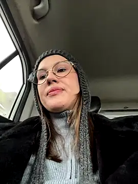 Snapshot of RinaCat chatting on November 7, 6:07 am RinaCat online show from November 7, 6:07 am