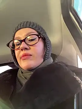 Snapshot of RinaCat chatting on November 30, 5:41 am RinaCat online show from November 30, 5:41 am