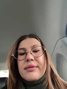 Snapshot of RinaCat chatting on November 11, 5:13 am RinaCat online show from November 11, 5:13 am