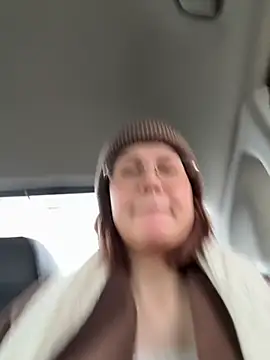 RinaCat online show from March 28, 5:30 am