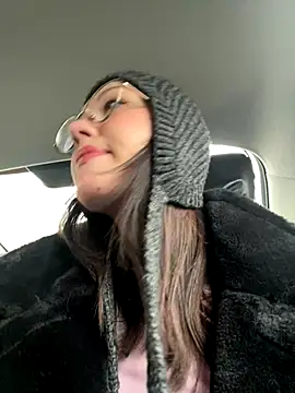 Snapshot of RinaCat chatting on November 27, 5:30 am RinaCat online show from November 27, 5:30 am