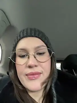 Snapshot of RinaCat chatting on December 3, 5:41 am RinaCat online show from December 3, 5:41 am