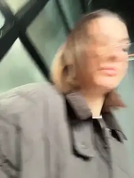 RinaCat online show from April 11, 7:45 am