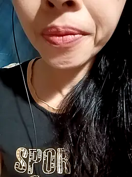 Snapshot of Hana_love20 chatting on October 6, 5:41 am Hana love20 online show from October 6, 5:41 am