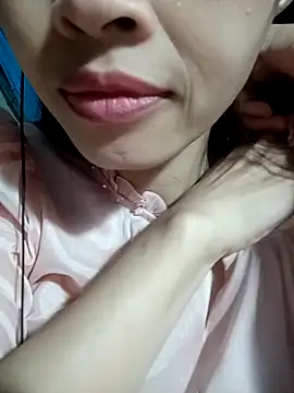 Snapshot of Hana_love20 chatting on October 1, 5:34 am Hana love20 online show from October 1, 5:34 am