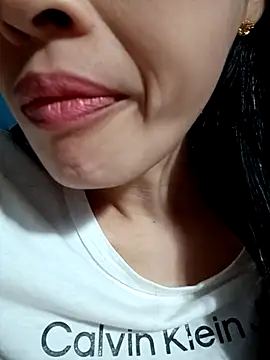Snapshot of Hana_love20 chatting on October 3, 5:20 am Hana love20 online show from October 3, 5:20 am
