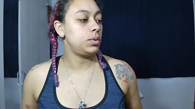 Snapshot of Cata_Blue__ chatting on February 13, 2:20 pm Cata Blue online show from February 13, 2:20 pm