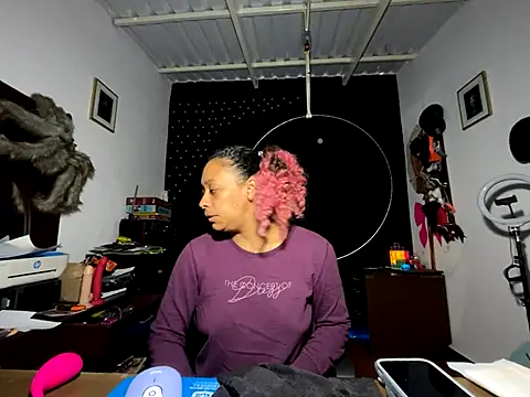 Cata Blue   online show from October 28, 3:11 pm