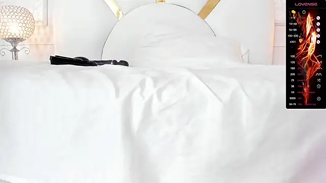 Donnapaul online show from September 29, 12:22 pm