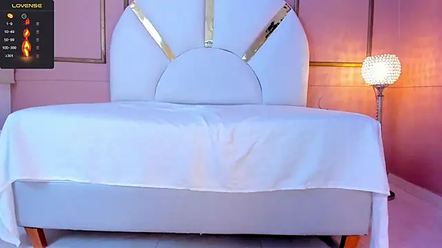 Donnapaul online show from March 19, 11:50 am