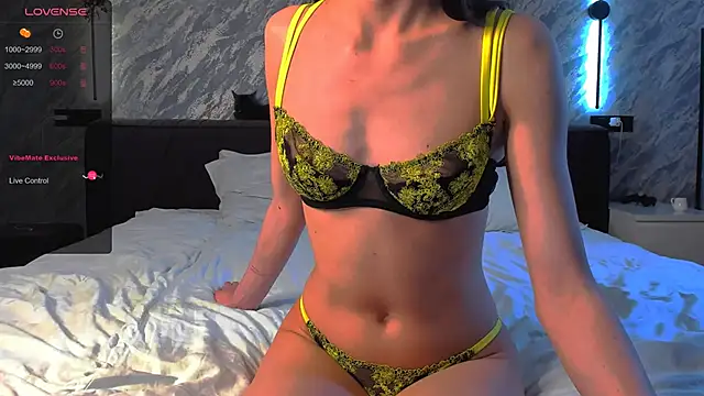 laflamebella online show from February 12, 4:33 am