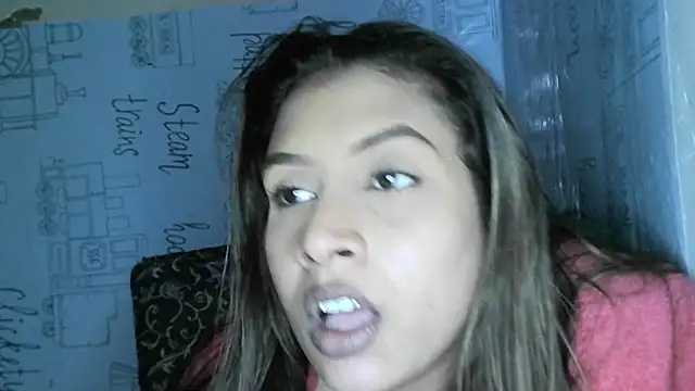 Snapshot of Sizzling_Hot22 chatting on June 18, 7:30 pm Sizzling Hot22 online show from June 18, 7:30 pm