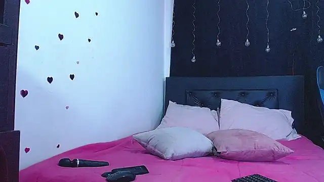 Georgina Copper online show from February 21, 8:44 pm