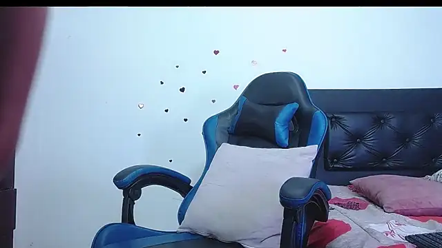 Georgina Copper online show from April 9, 8:59 pm