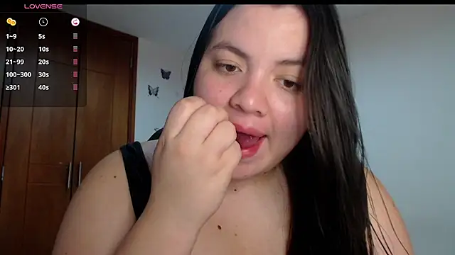 Snapshot of Sarahros1 chatting on October 14, 3:40 am Sarahros1 online show from October 14, 3:40 am