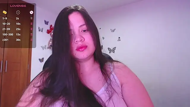 Snapshot of Sarahros1 chatting on February 26, 1:46 am Sarahros1 online show from February 26, 1:46 am