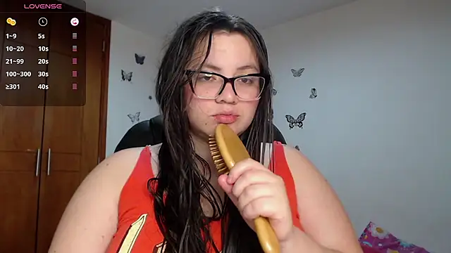 Snapshot of Sarahros1 chatting on September 11, 4:12 am Sarahros1 online show from September 11, 4:12 am